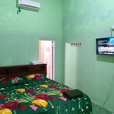 Parikesit Guest House Yogyakarta Bagian luar foto