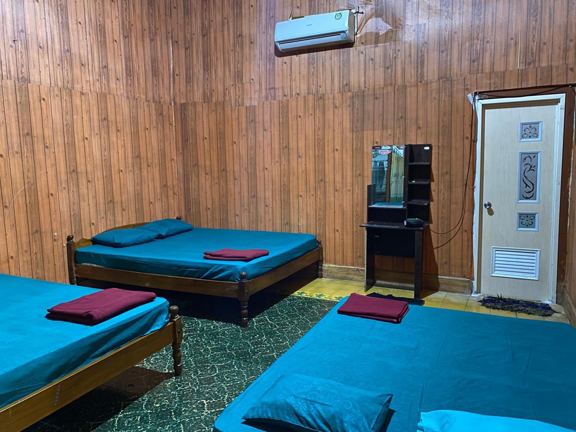 Parikesit Guest House Yogyakarta Bagian luar foto