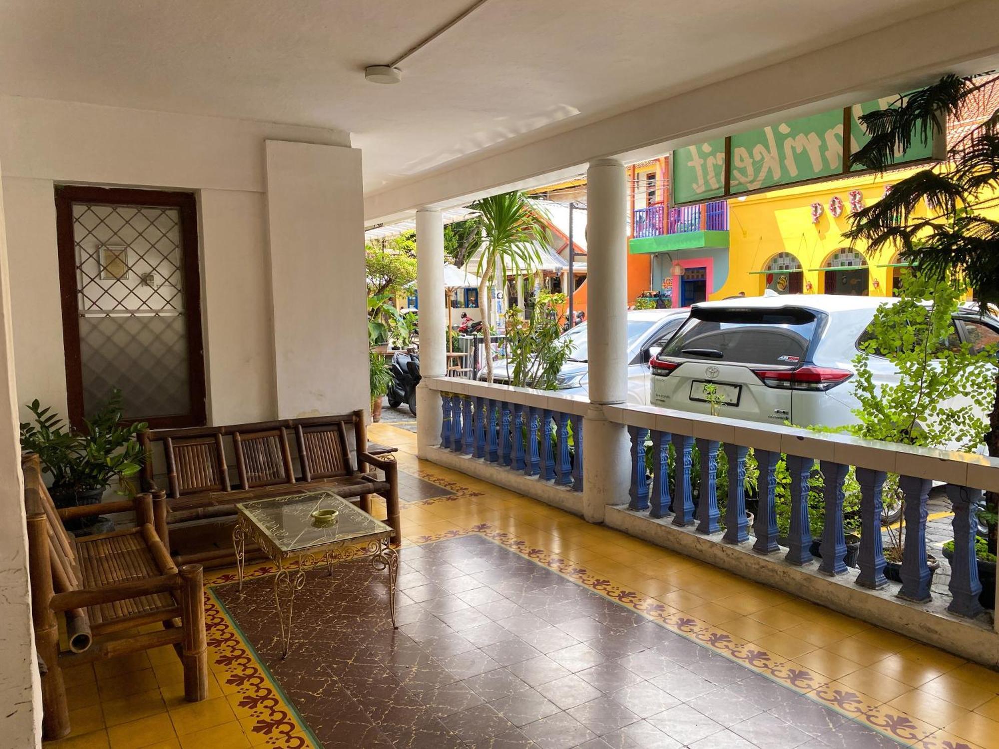 Parikesit Guest House Yogyakarta Bagian luar foto