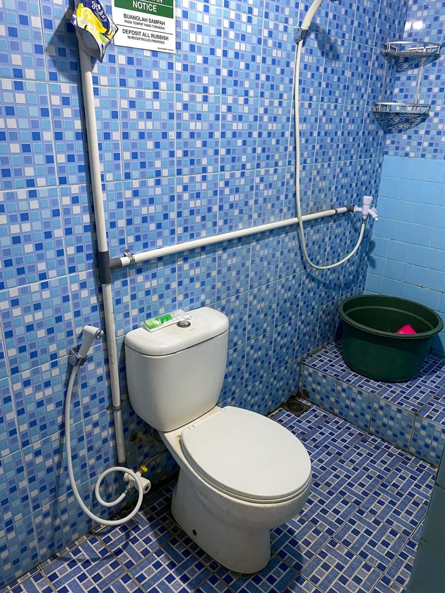 Parikesit Guest House Yogyakarta Bagian luar foto