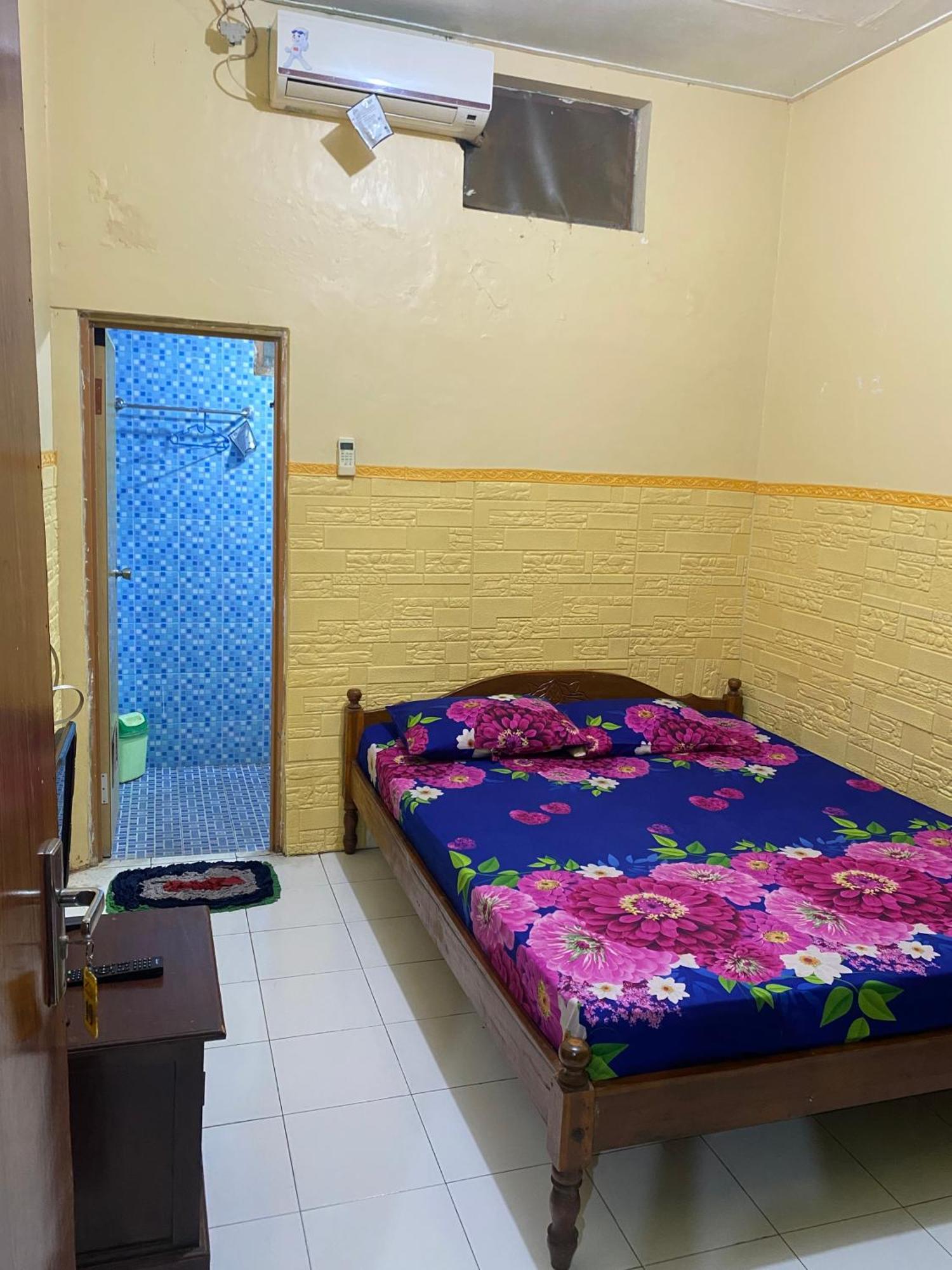 Parikesit Guest House Yogyakarta Bagian luar foto