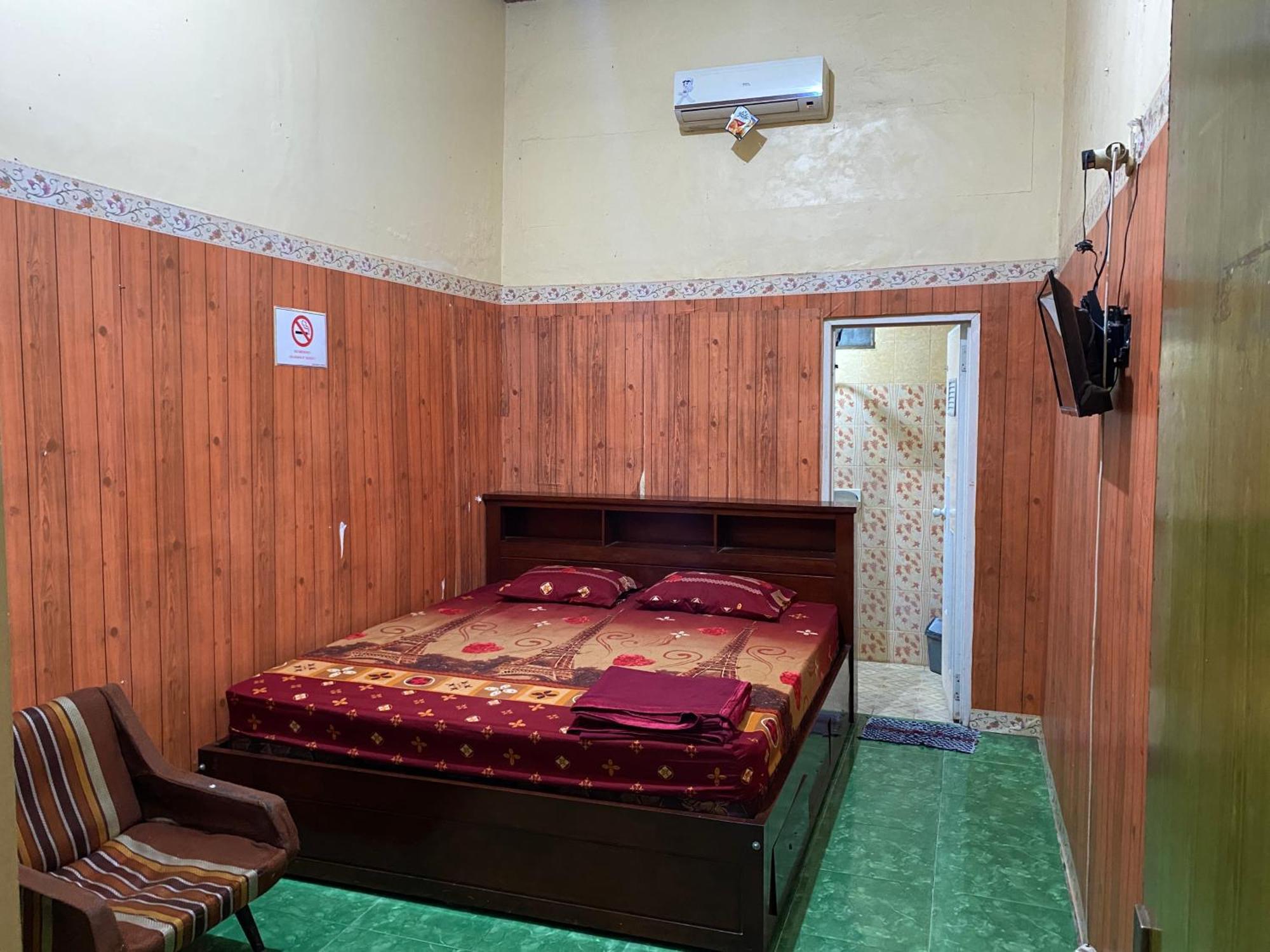 Parikesit Guest House Yogyakarta Bagian luar foto