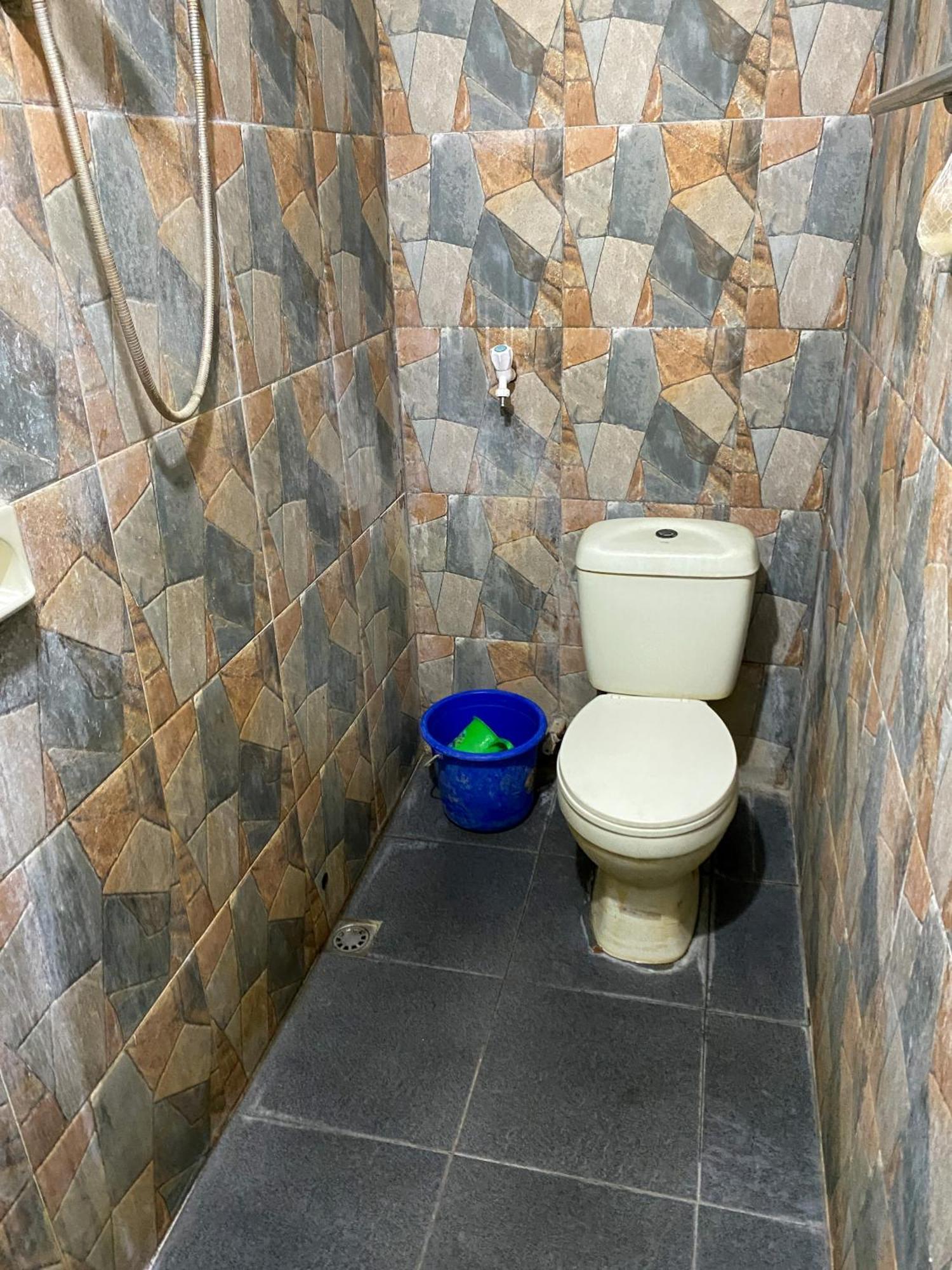Parikesit Guest House Yogyakarta Bagian luar foto