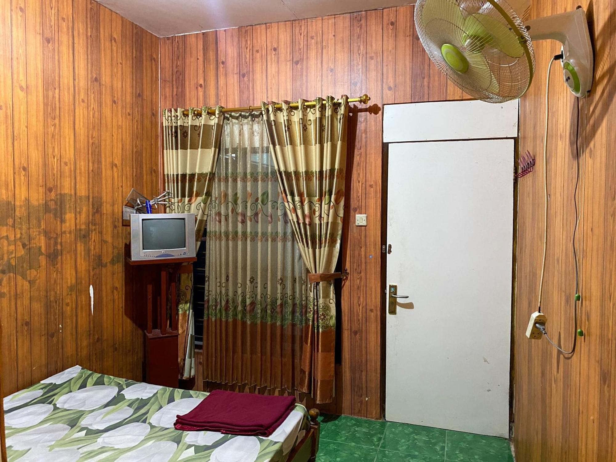 Parikesit Guest House Yogyakarta Bagian luar foto