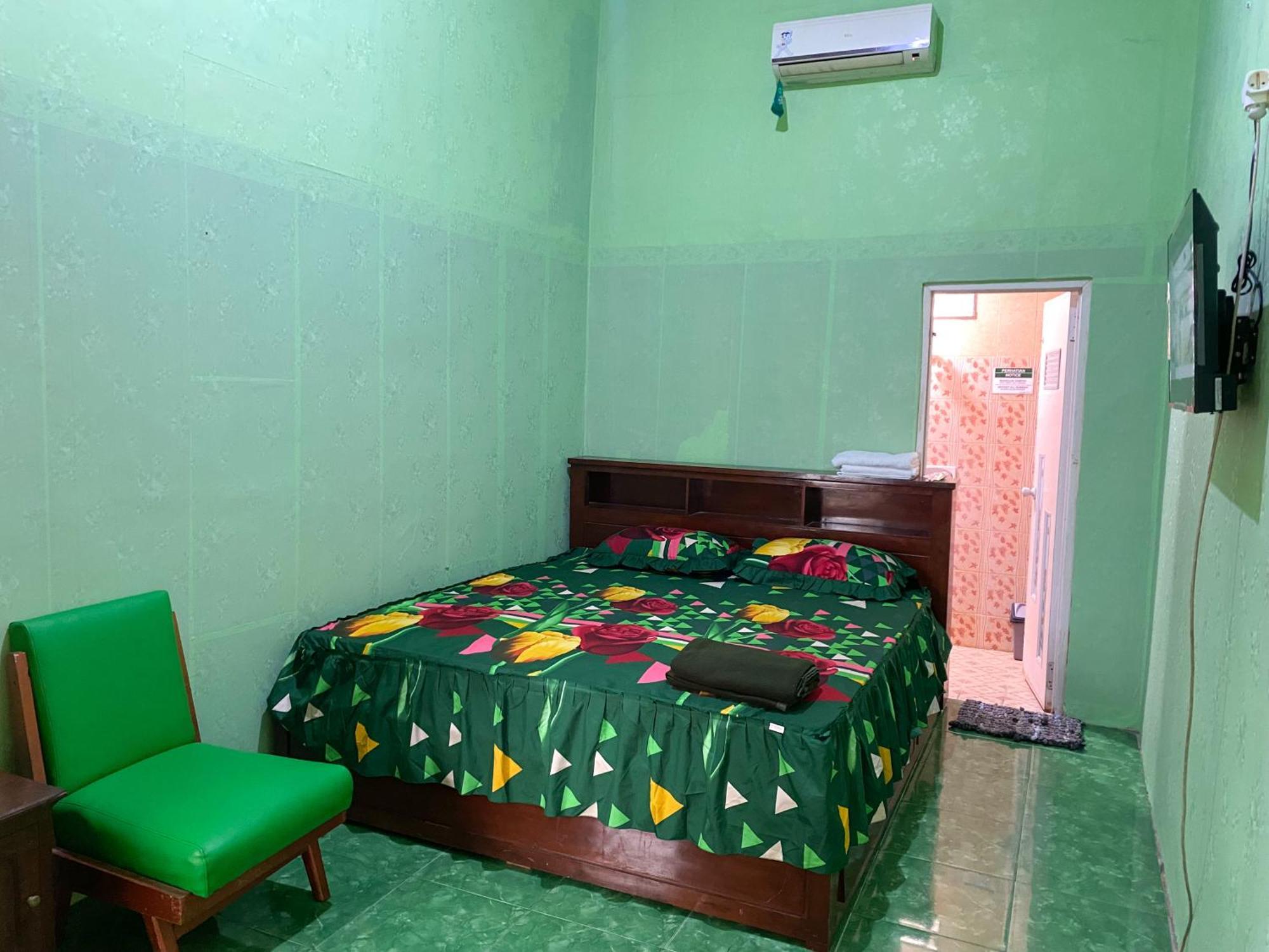 Parikesit Guest House Yogyakarta Bagian luar foto
